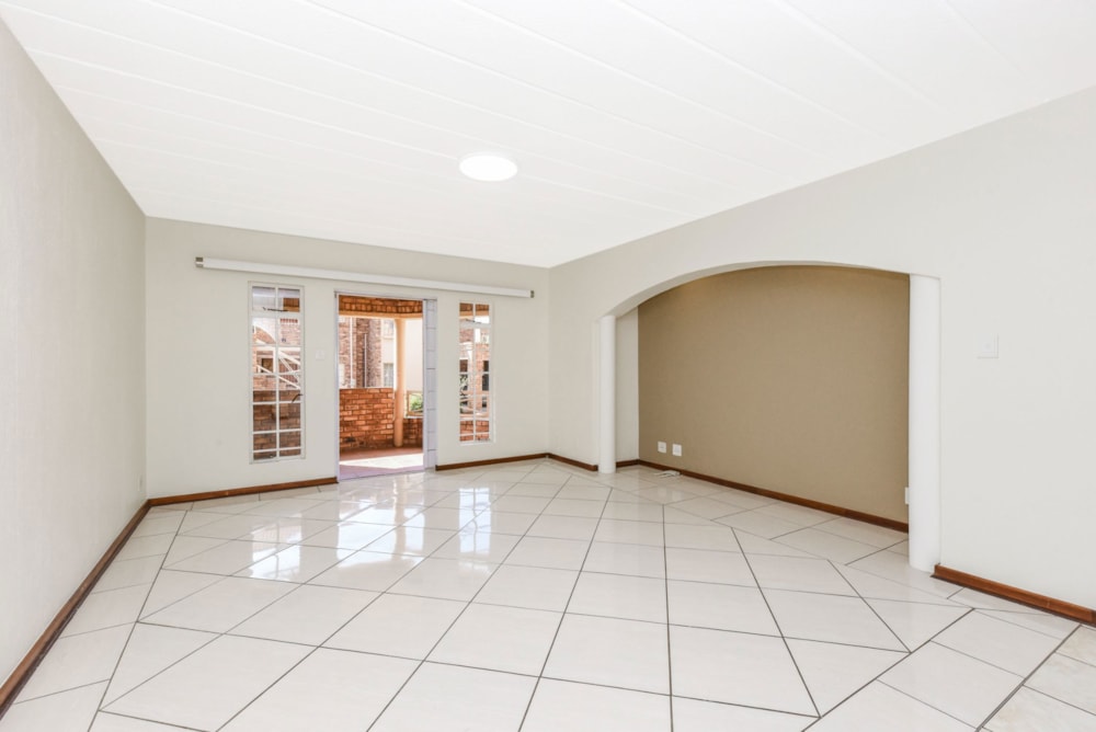 Apartment for sale in North Riding - FW1743998