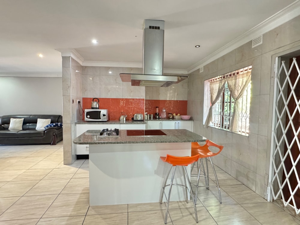 House to rent in Chisipite, Zimbabwe - 3ZB1743615 House to rent in Chisipite, Zimbabwe - 3ZB1743615