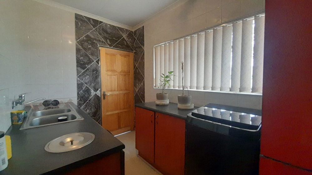 Double-storey house for sale in Vanderbijlpark SE 6 - 1VT1743746 Double-storey house for sale in Vanderbijlpark SE 6 - 1VT1743746
