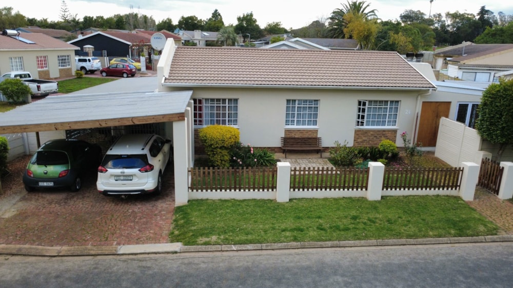 House for sale in Riversdale, Garden Route - 1SR1743801 House for sale in Riversdale, Garden Route - 1SR1743801