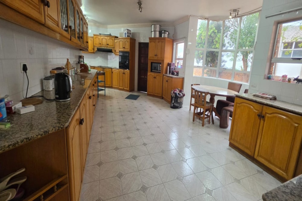 House for sale in Chatsworth, KwaZulu-Natal - 1WB1743878