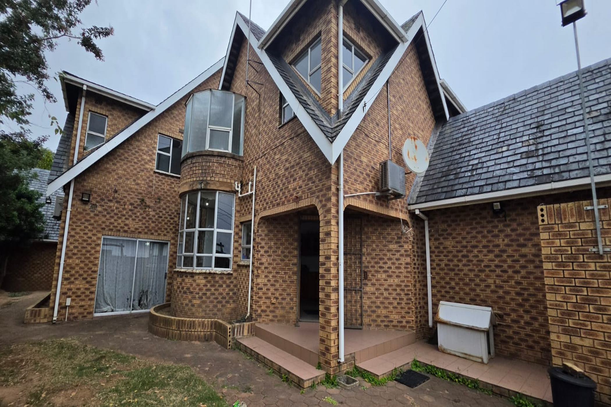 House for sale in Chatsworth, KwaZulu-Natal - 1WB1743878