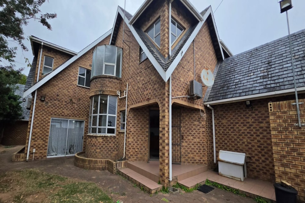 House for sale in Chatsworth, KwaZulu-Natal - 1WB1743878