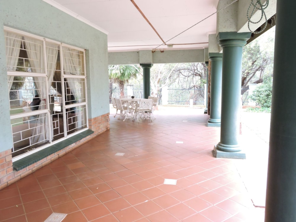Mixed use farm for sale in Swartruggens - 1RU1743833