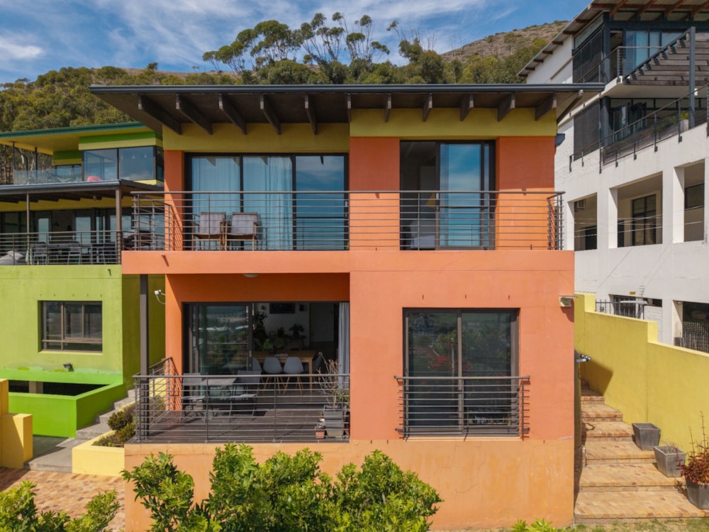 Townhouse for sale in Green Point, Cape Town - AS1744436 Townhouse for sale in Green Point, Cape Town - AS1744436