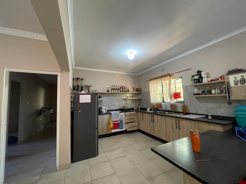 House for sale in White City, Botswana - 3BO1744010 House for sale in White City, Botswana - 3BO1744010