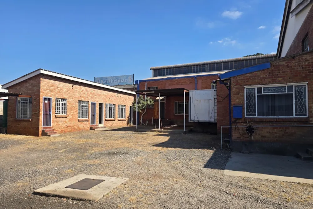 Commercial industrial property for sale in Belmont, Zimbabwe - 3ZB1743885 Commercial industrial property for sale in Belmont, Zimbabwe - 3ZB1743885