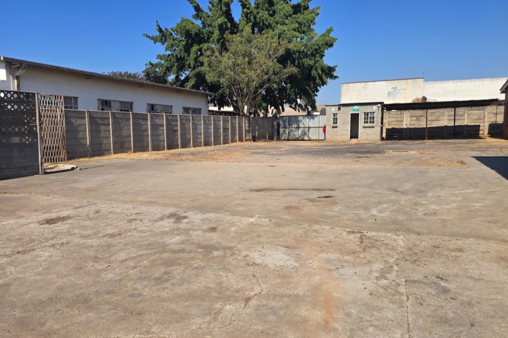 Commercial industrial property for sale in Belmont, Zimbabwe - 3ZB1743885
