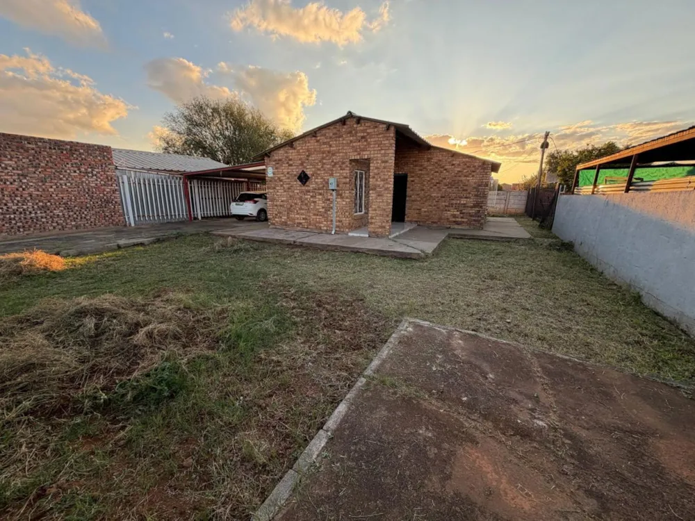 House for sale in Roodepan - 1KJ1743932 House for sale in Roodepan - 1KJ1743932