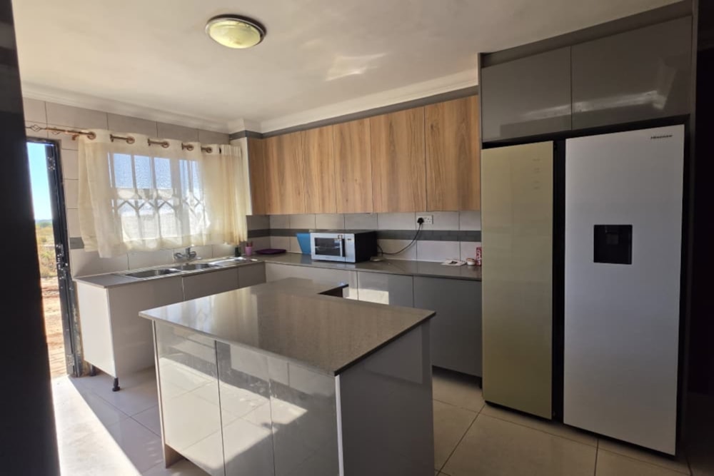 Lifestyle property for sale in Bulawayo, Zimbabwe - 3ZB1743939 Lifestyle property for sale in Bulawayo, Zimbabwe - 3ZB1743939