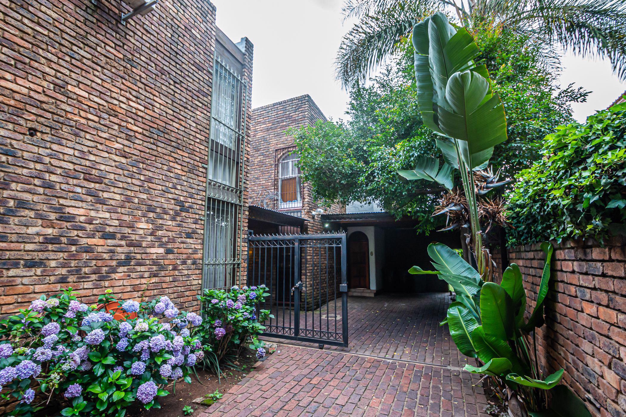 Apartment for sale in Arcadia, Pretoria East - PT1744463