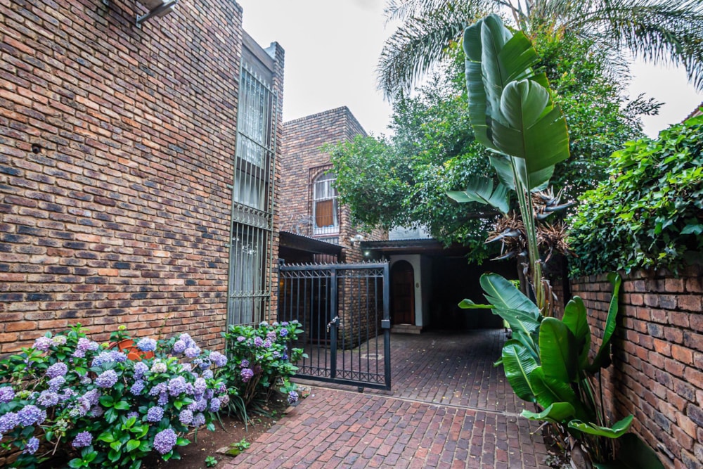 Apartment for sale in Arcadia, Pretoria East - PT1744463
