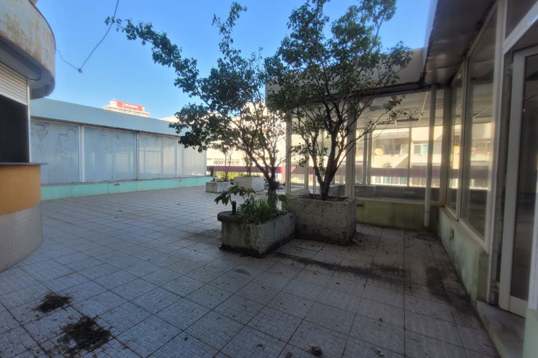 Commercial office for sale in Maputo , Mozambique - 3MQ1744021