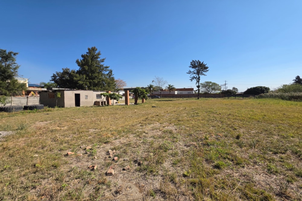 Commercial industrial property for sale in Donnington, Zimbabwe - 3ZB1744031 Commercial industrial property for sale in Donnington, Zimbabwe - 3ZB1744031