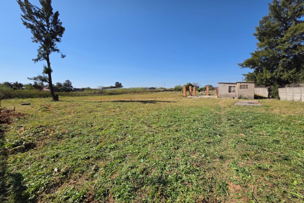 Commercial industrial property for sale in Donnington, Zimbabwe - 3ZB1744031 Commercial industrial property for sale in Donnington, Zimbabwe - 3ZB1744031