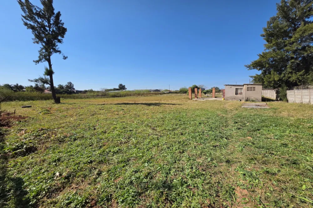 Commercial industrial property for sale in Donnington, Zimbabwe - 3ZB1744031 Commercial industrial property for sale in Donnington, Zimbabwe - 3ZB1744031
