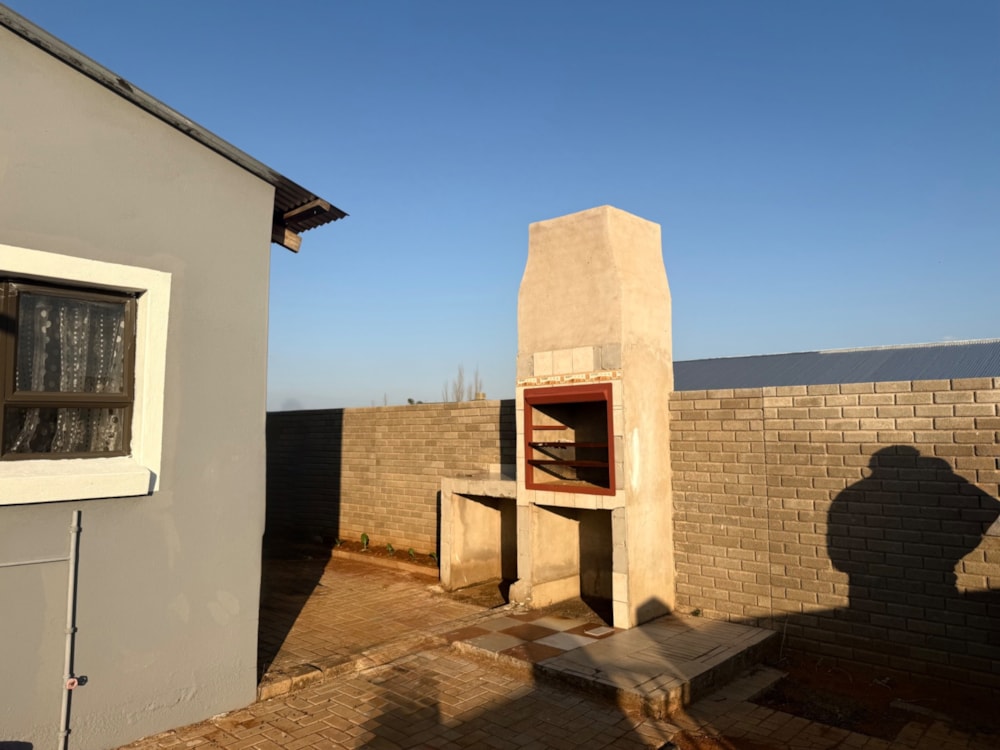 House for sale in Camelot, Kimberley - 1KJ1744070 House for sale in Camelot, Kimberley - 1KJ1744070