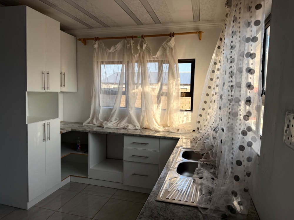 House for sale in Camelot, Kimberley - 1KJ1744070 House for sale in Camelot, Kimberley - 1KJ1744070