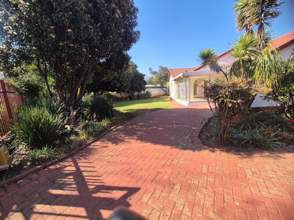 House for sale in Dennesig, Middelburg, Mpumalanga - 1MD1744069 House for sale in Dennesig, Middelburg, Mpumalanga - 1MD1744069