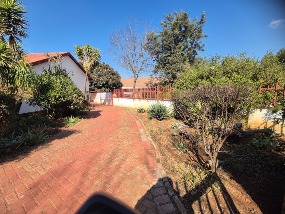 House for sale in Dennesig, Middelburg, Mpumalanga - 1MD1744069 House for sale in Dennesig, Middelburg, Mpumalanga - 1MD1744069
