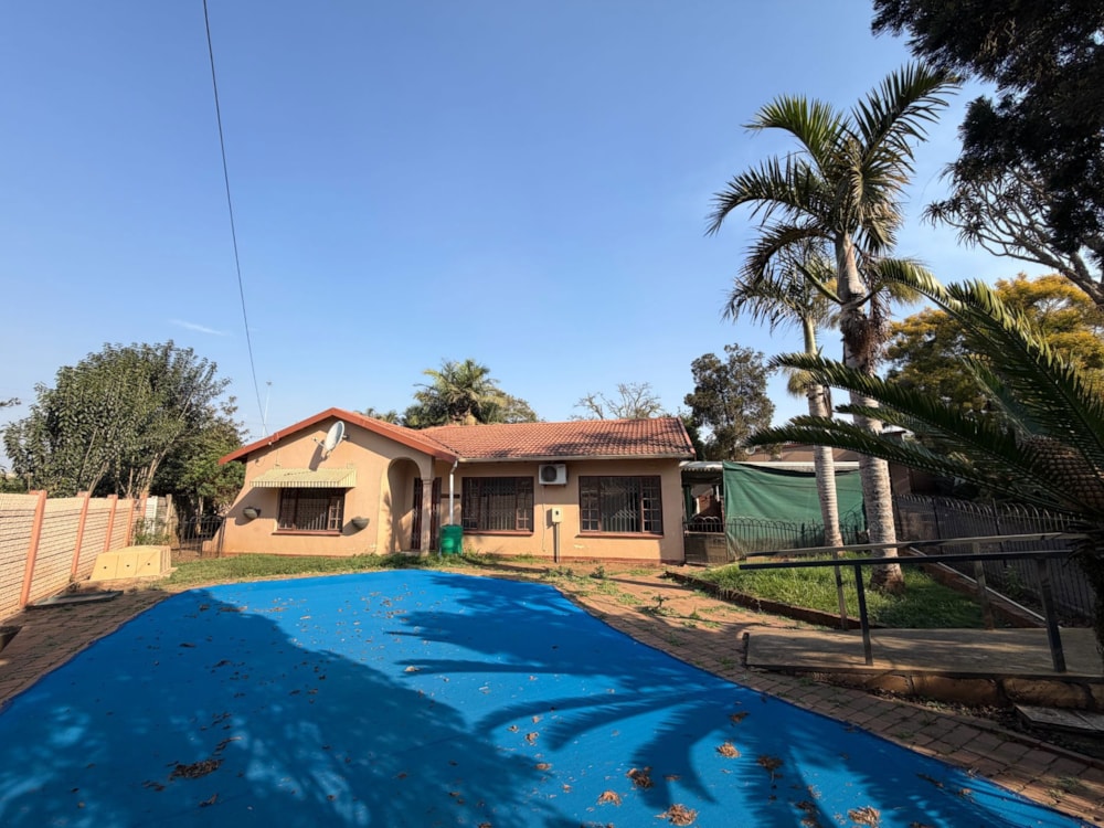 Single-storey house to rent in Camperdown - 1PM1744126