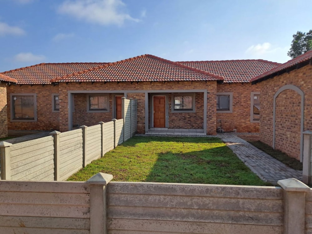 Townhouse for sale in Riversdale, Meyerton - 1VT1744199