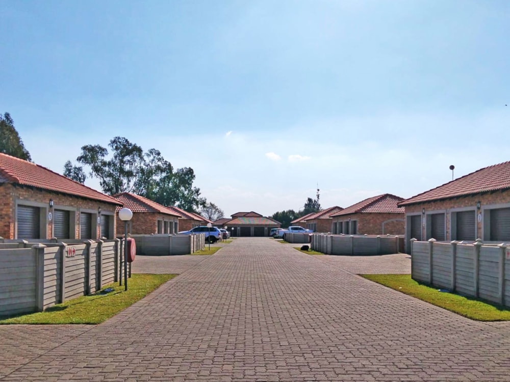 Townhouse for sale in Riversdale, Meyerton - 1VT1744199