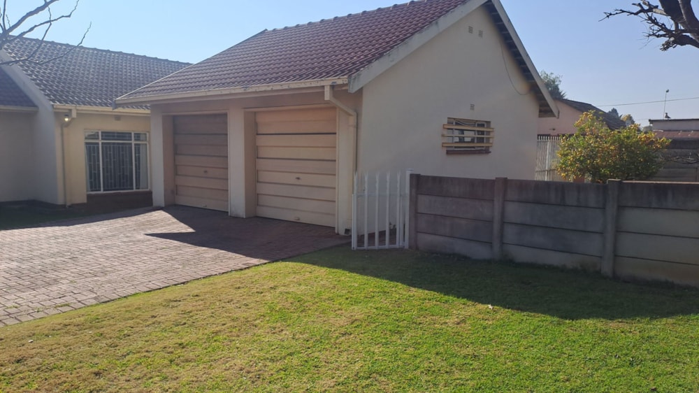 House for sale in Middelburg South (Mpumalanga South)  - 1MD1744120