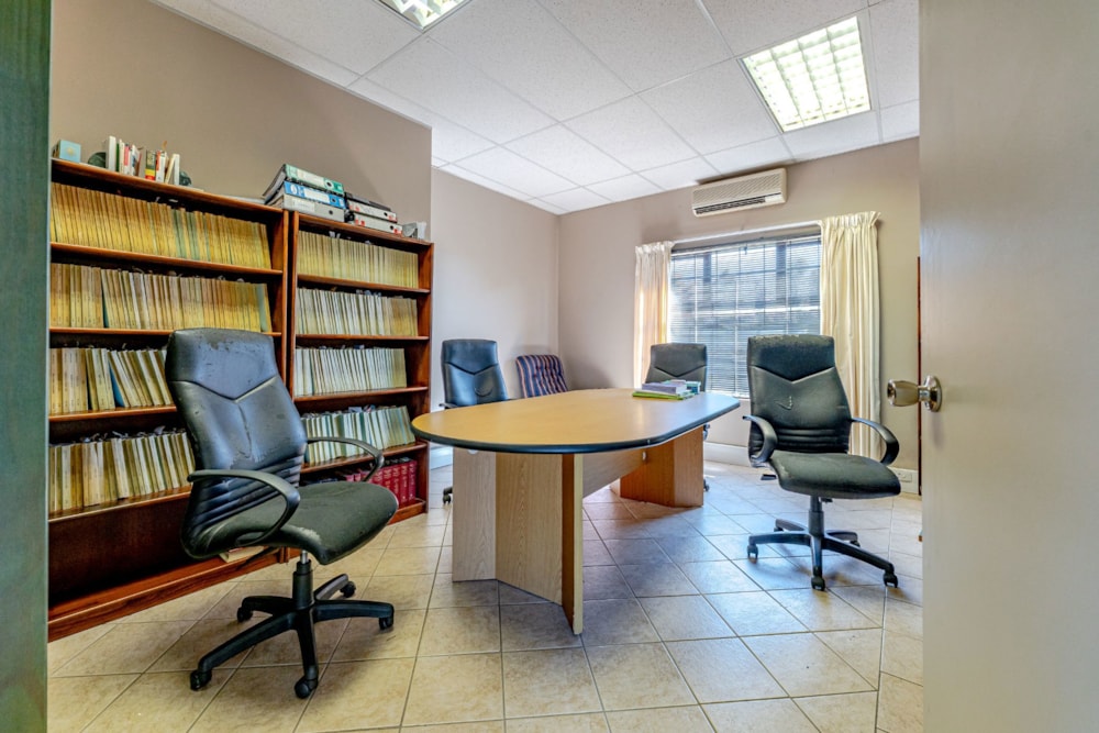Commercial office for sale in Chelmsfordville - 1KF1744134