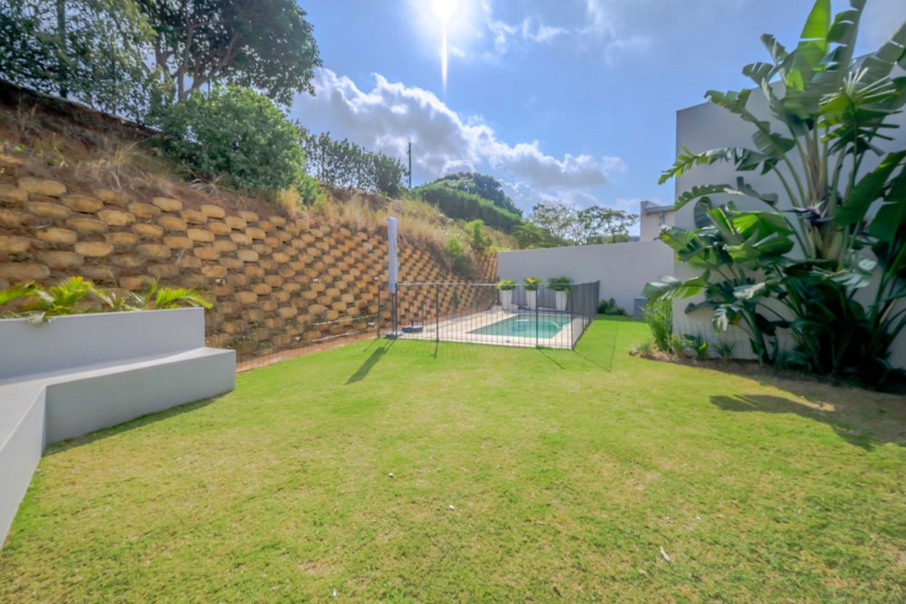 Townhouse for sale in La Lucia - 1ND1744183