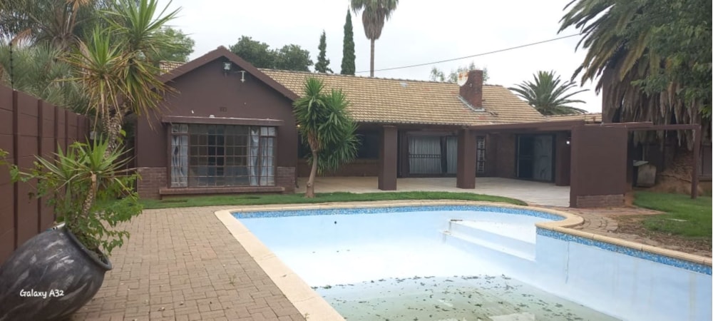 Single-storey house for sale in St Helena - 1WM1744232