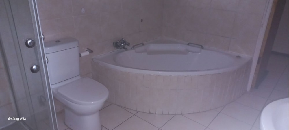Single-storey house for sale in St Helena - 1WM1744232