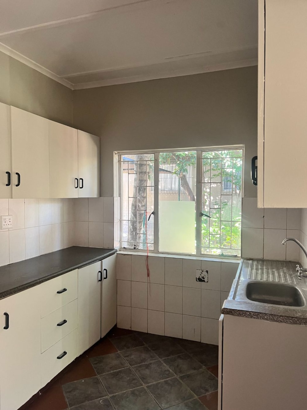 Apartment to rent in Mbombela Central (Nelspruit Central) - 1NS1744239