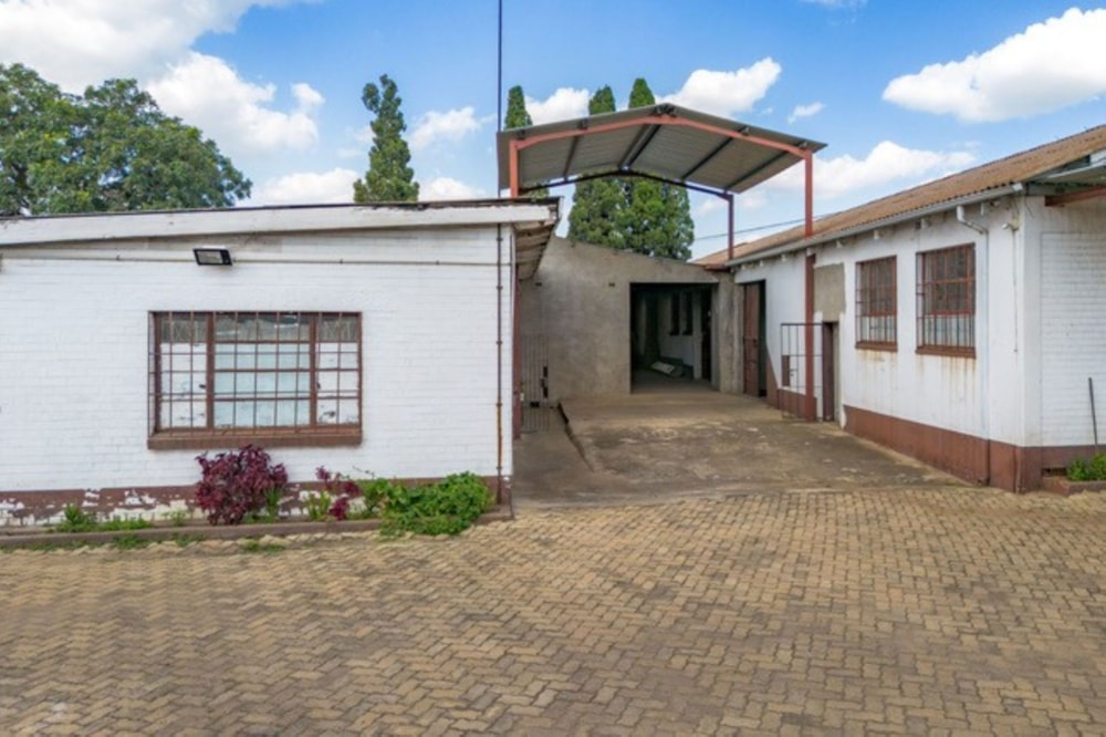Commercial industrial property to rent in Southerton, Zimbabwe - 3ZB1744248