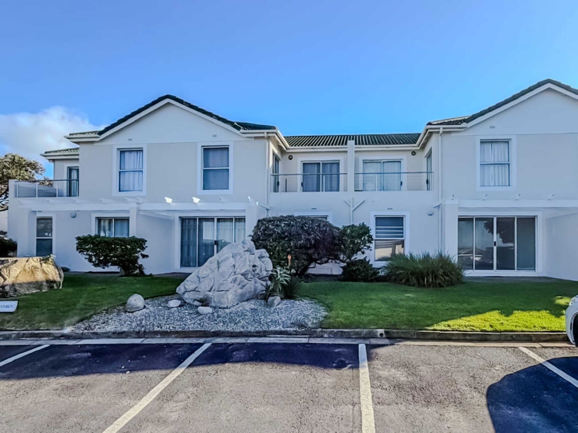 Apartment to rent in Westcliff, Hermanus - TKL1744244
