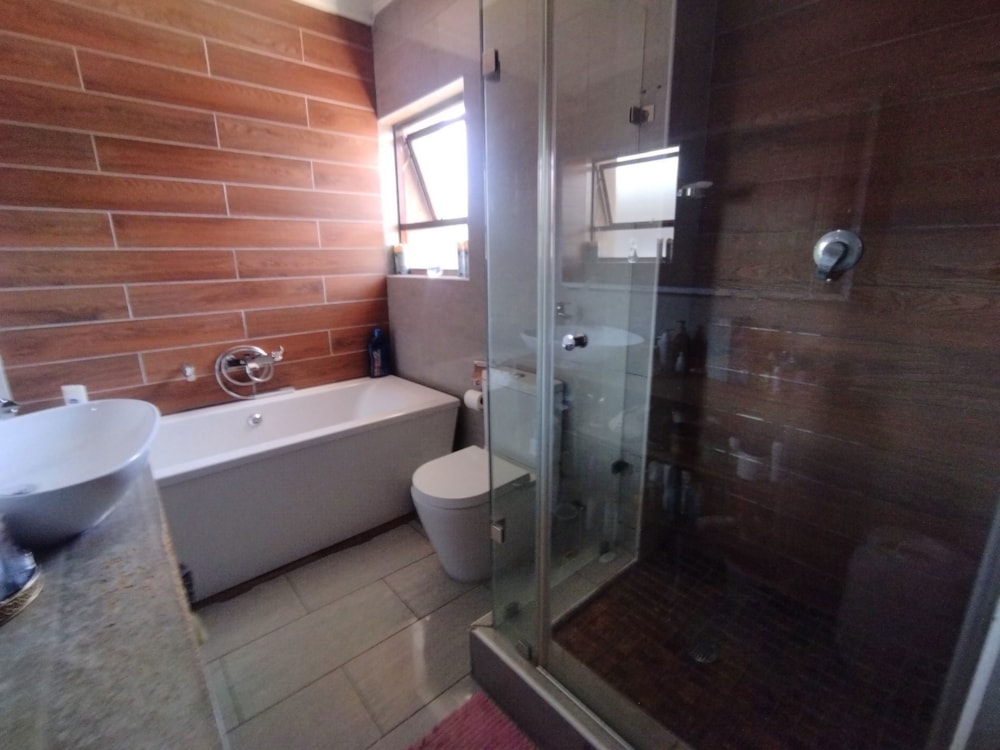 Apartment to rent in Helderwyk Estate - 1BJ1744293