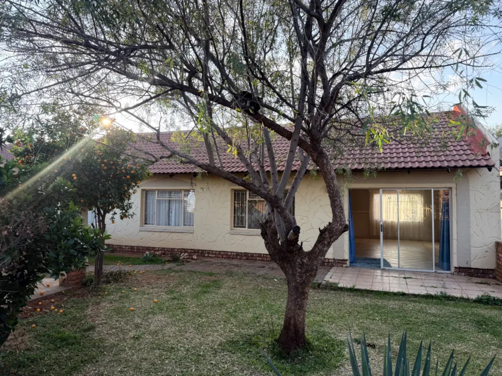 House for sale in Camelot, Kimberley - 1KJ1744319 House for sale in Camelot, Kimberley - 1KJ1744319