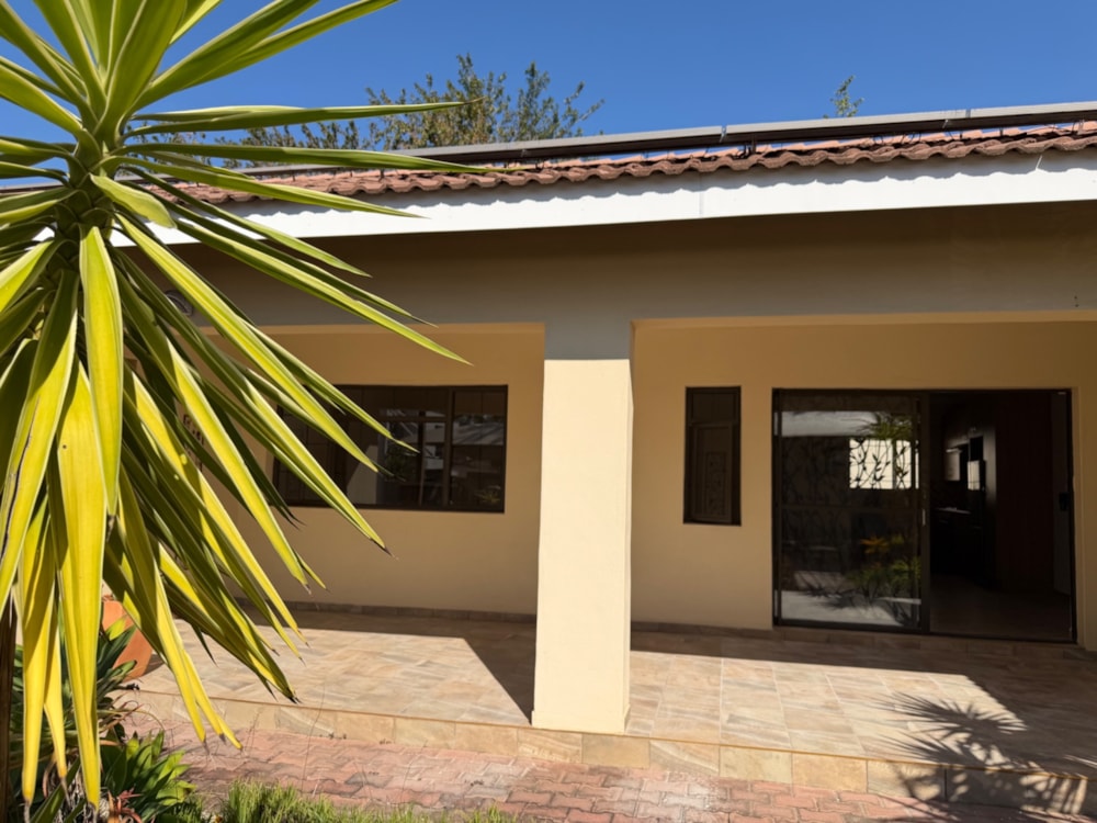 House to rent in Gaborone, Botswana - 3BO1744353 House to rent in Gaborone, Botswana - 3BO1744353