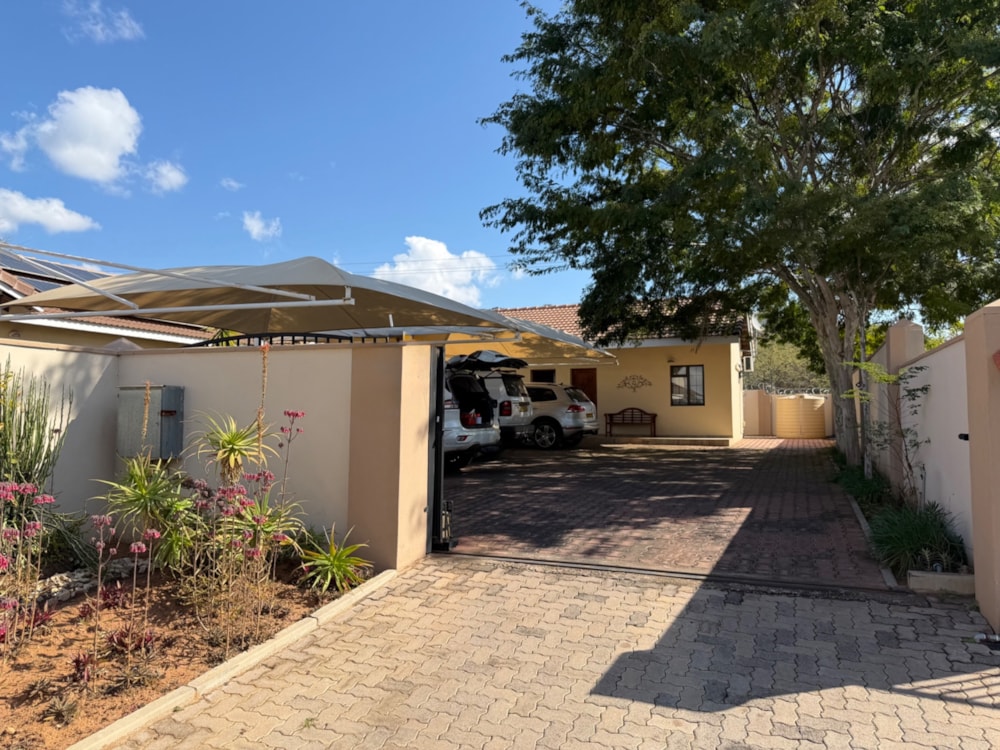 House to rent in Gaborone, Botswana - 3BO1744353 House to rent in Gaborone, Botswana - 3BO1744353