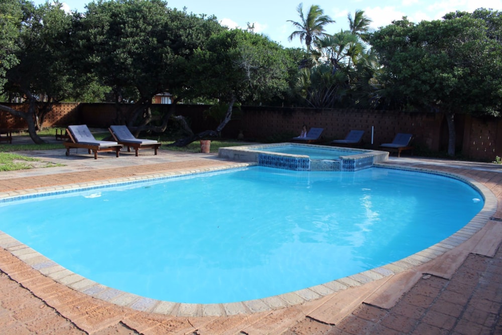 Beach bungalow for sale in Morrumbene, Mozambique - 3MQ1744368