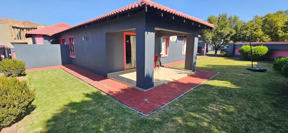 House for sale in Helderwyk Estate - 1BJ1744431 House for sale in Helderwyk Estate - 1BJ1744431