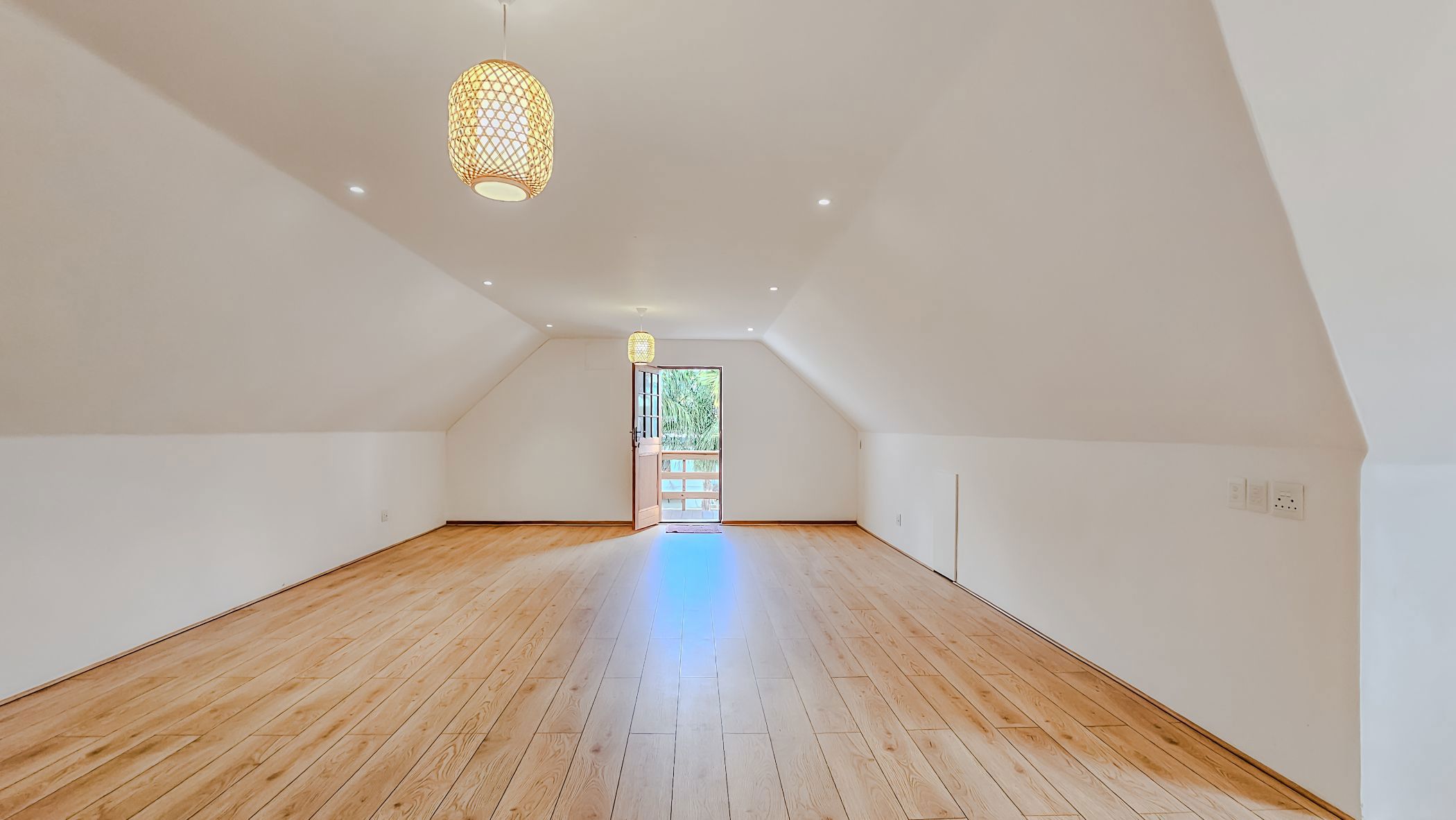 Loft to rent in Wellington - TKL1744546