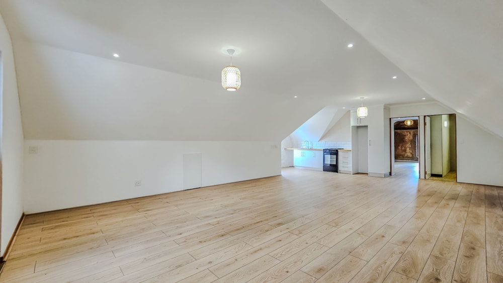 Loft to rent in Wellington - TKL1744546 Loft to rent in Wellington - TKL1744546