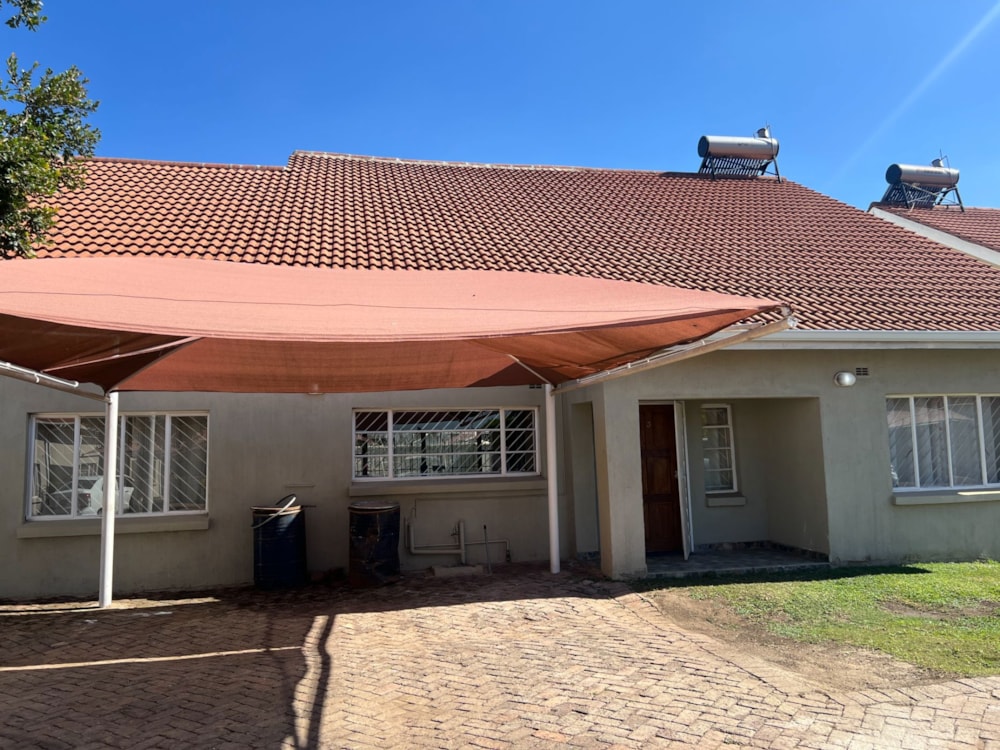 Double-storey cluster to rent in Marlborough, Zimbabwe - 3ZB1744533