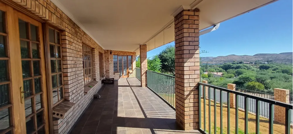 House for sale in Vanderkloof - 1KK1745081 House for sale in Vanderkloof - 1KK1745081