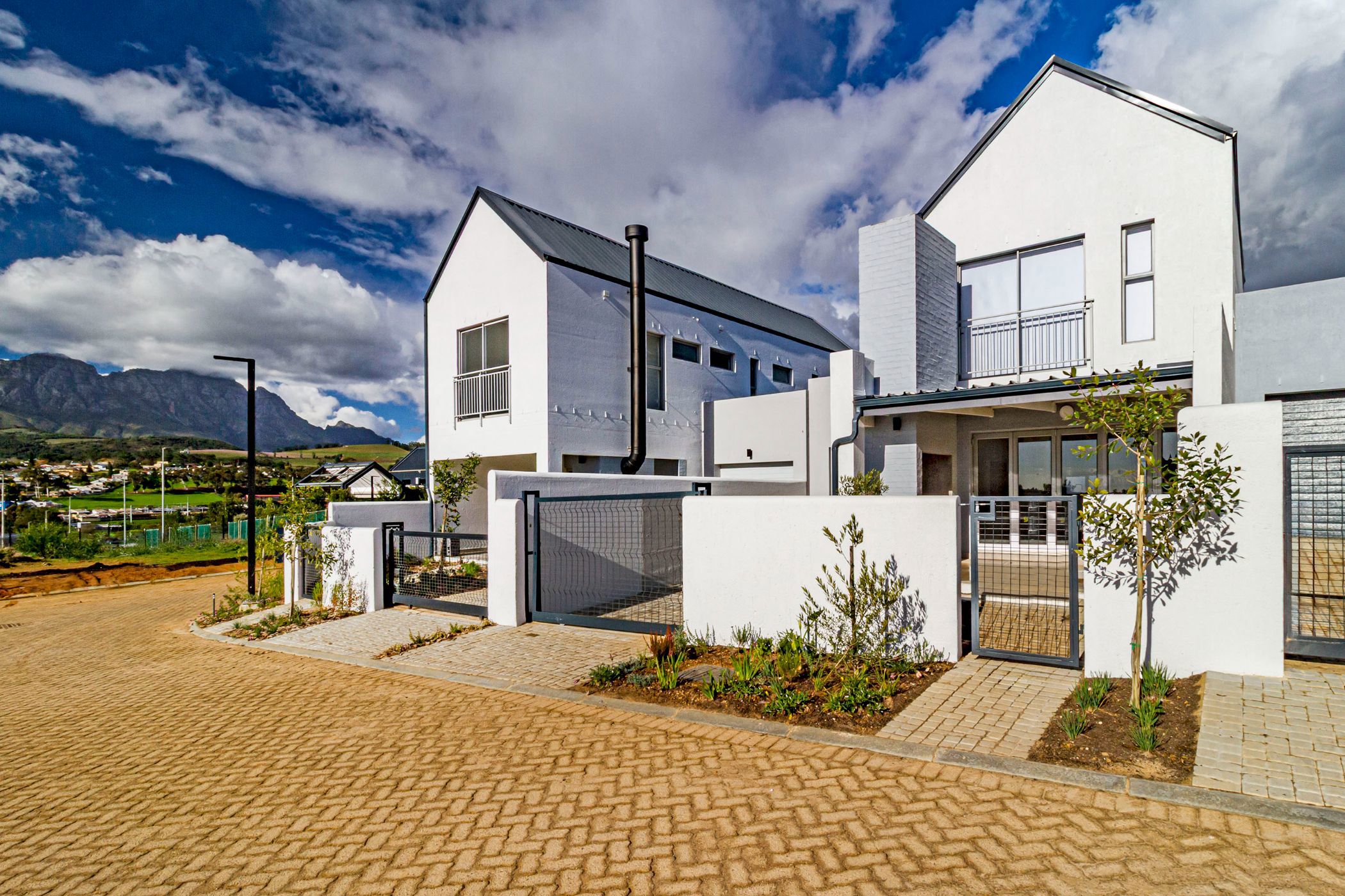 Townhouse to rent in Newinbosch - STL1744582