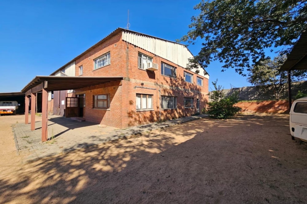 Commercial industrial property for sale in Steeldale, Zimbabwe - 3ZB1744609 Commercial industrial property for sale in Steeldale, Zimbabwe - 3ZB1744609