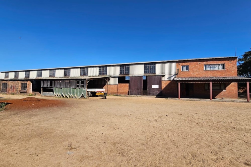 Commercial industrial property for sale in Steeldale, Zimbabwe - 3ZB1744609 Commercial industrial property for sale in Steeldale, Zimbabwe - 3ZB1744609