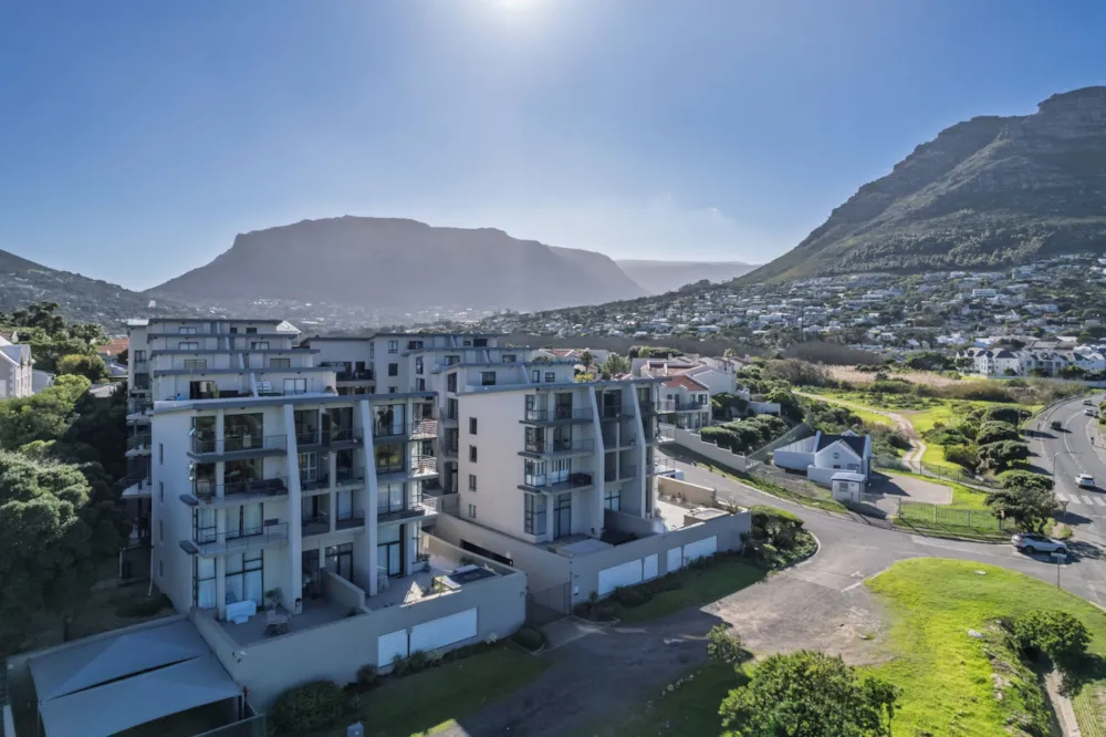 Double-storey apartment for sale in Beach Estate - HOB1754187