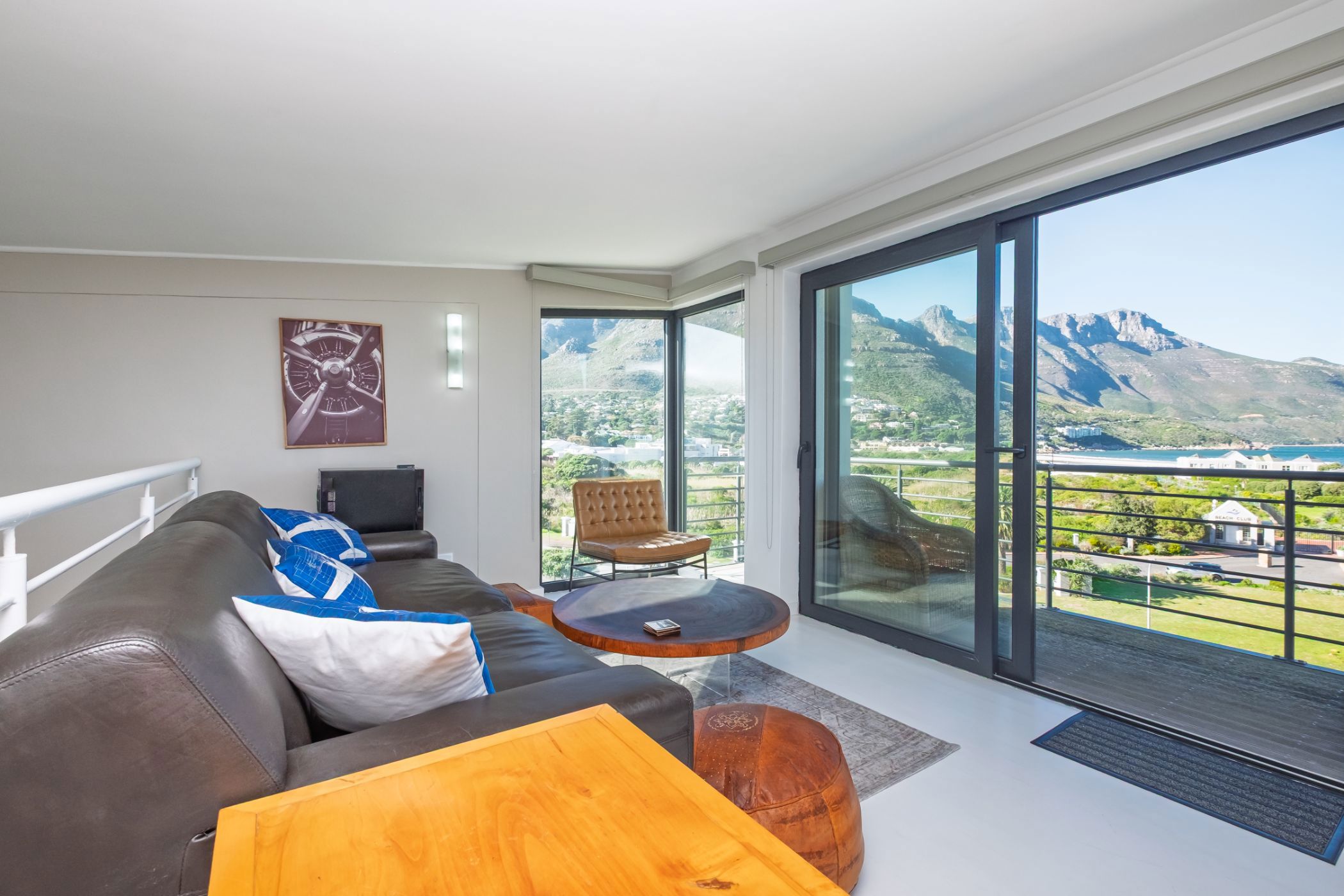 Double-storey apartment for sale in Beach Estate - HOB1754187